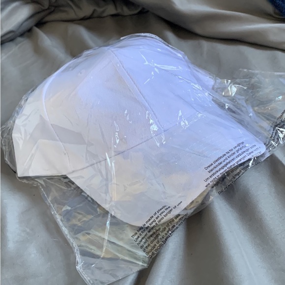 Caps - Picture 4 of 4